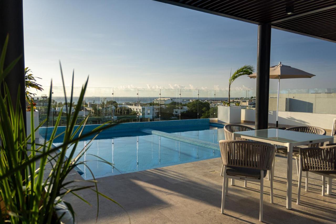 New & Equipped Steps From The With Pool Jacuzzi By Yeah *