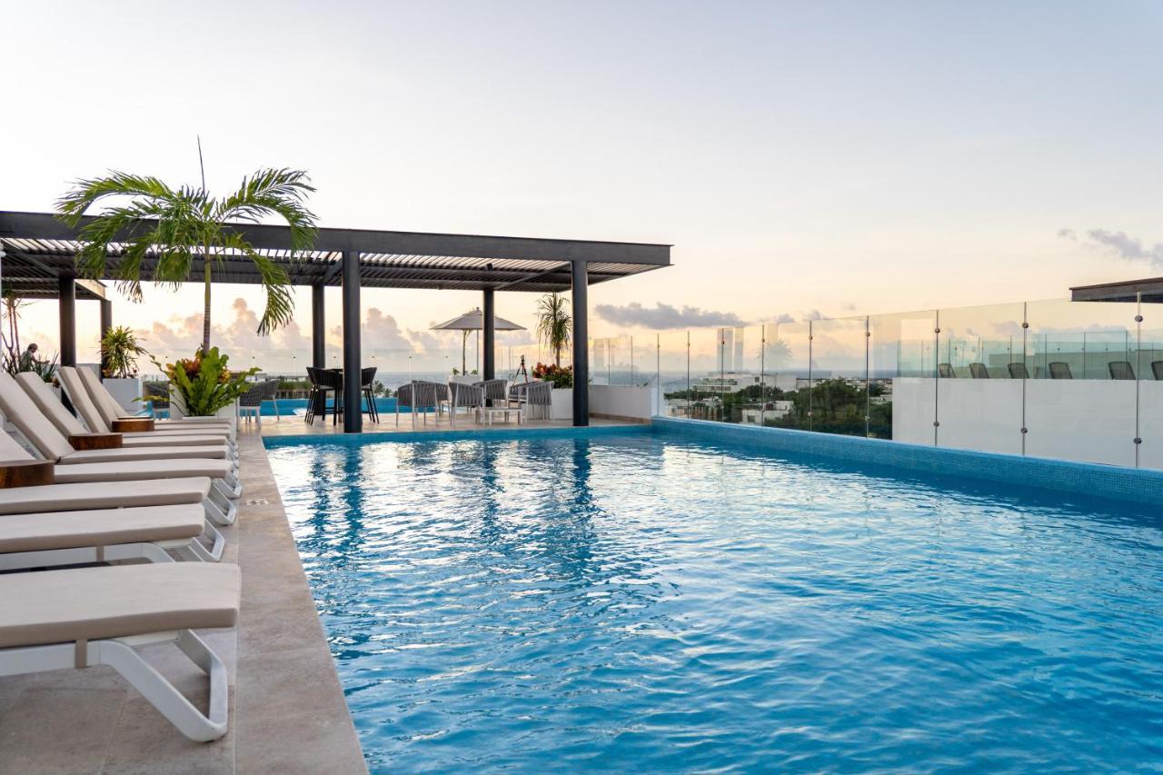 New & Equipped Steps From The With Pool Jacuzzi By Yeah Playa del Carmen