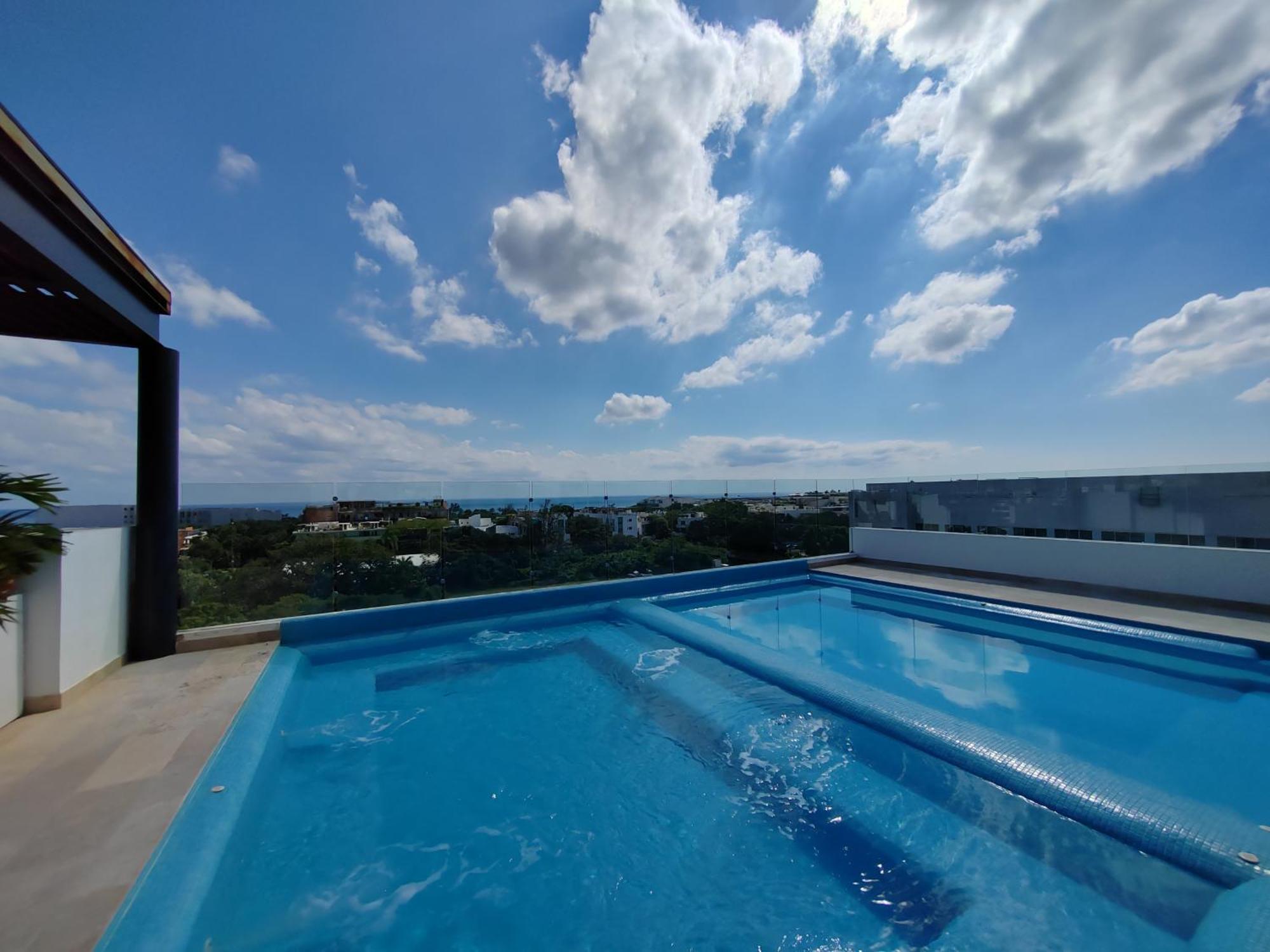 New & Equipped Steps From The With Pool Jacuzzi By Yeah